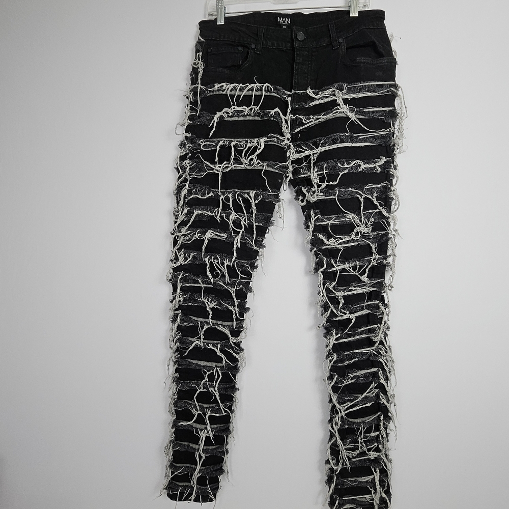 Boohoo Man Black With Fring Slim Straight Jeans Size 32